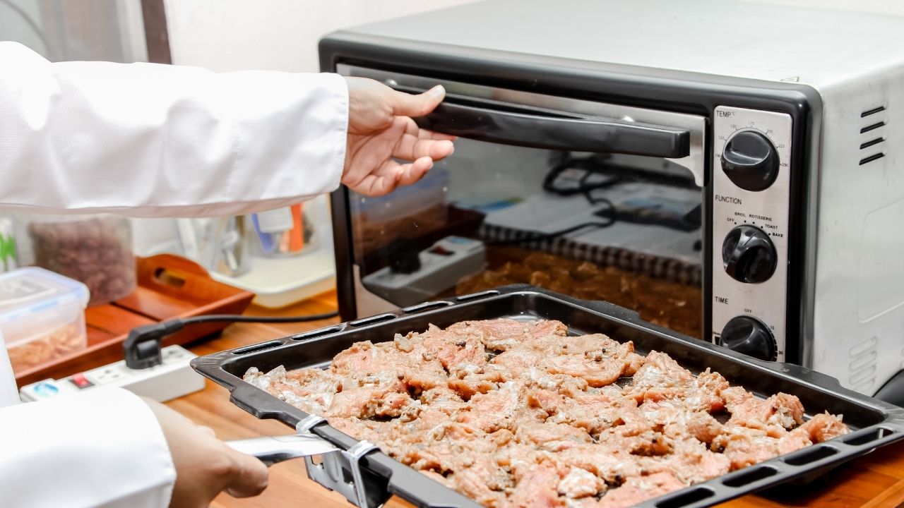 does gas oven use electricity