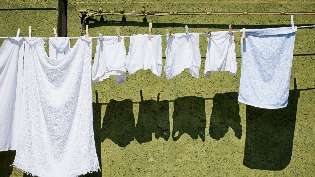 can-you-dry-clothes-in-the-oven