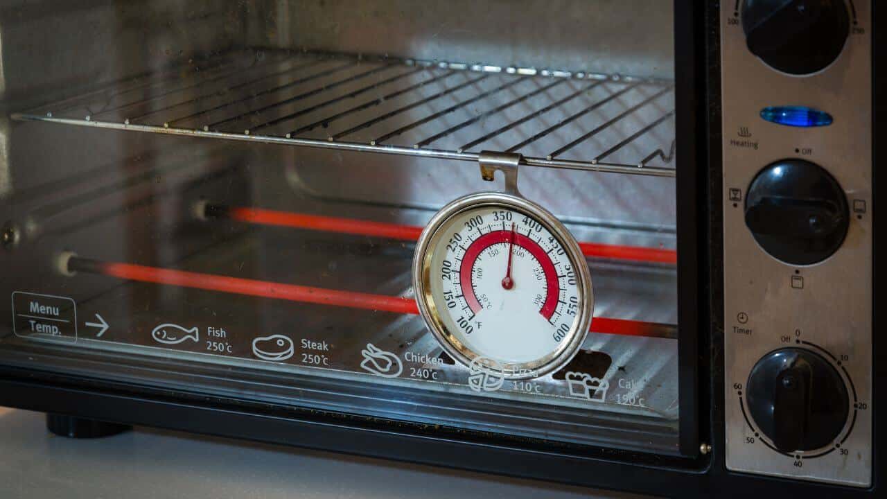 how-to-properly-use-an-oven-thermometer
